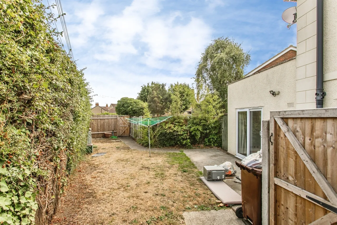 Daws Heath Road, Benfleet, SS7, photo 11