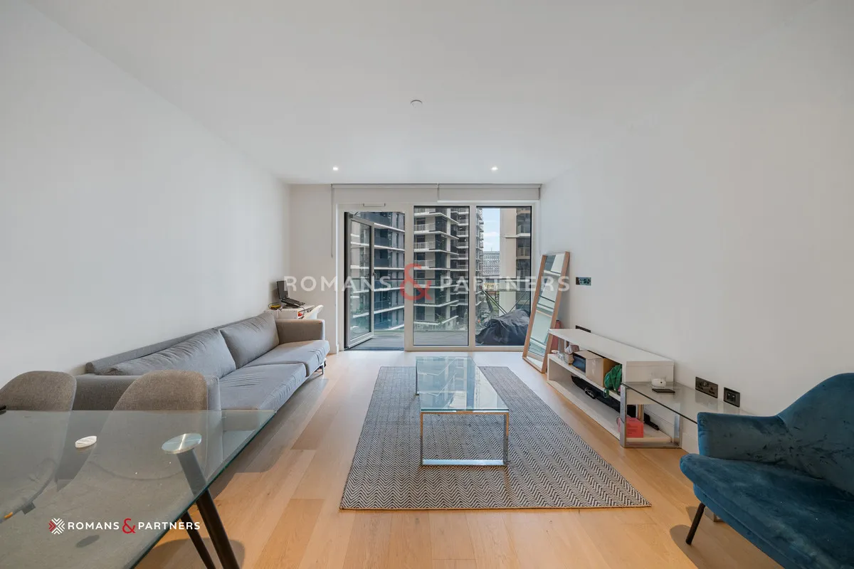 Lincoln Apartments, White City, W12, photo 3