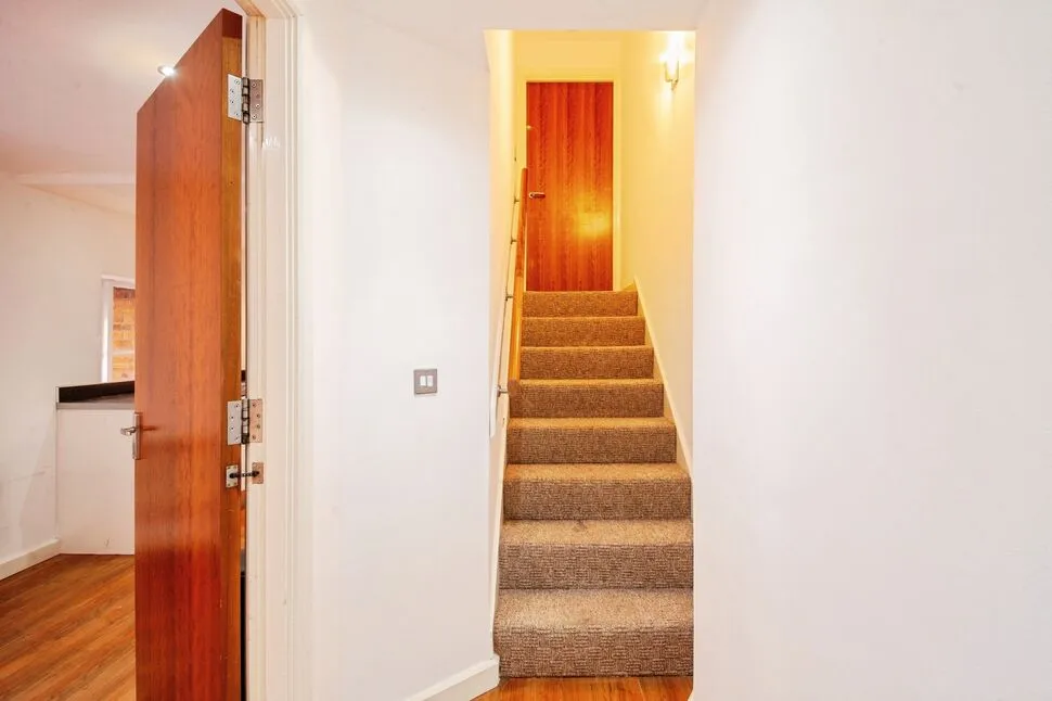 Brown Lane, Sheffield, S1, photo 6