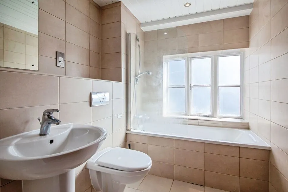 Brown Lane, Sheffield, S1, photo 8