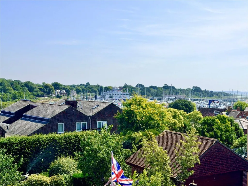 Lymington, Hampshire, photo 17