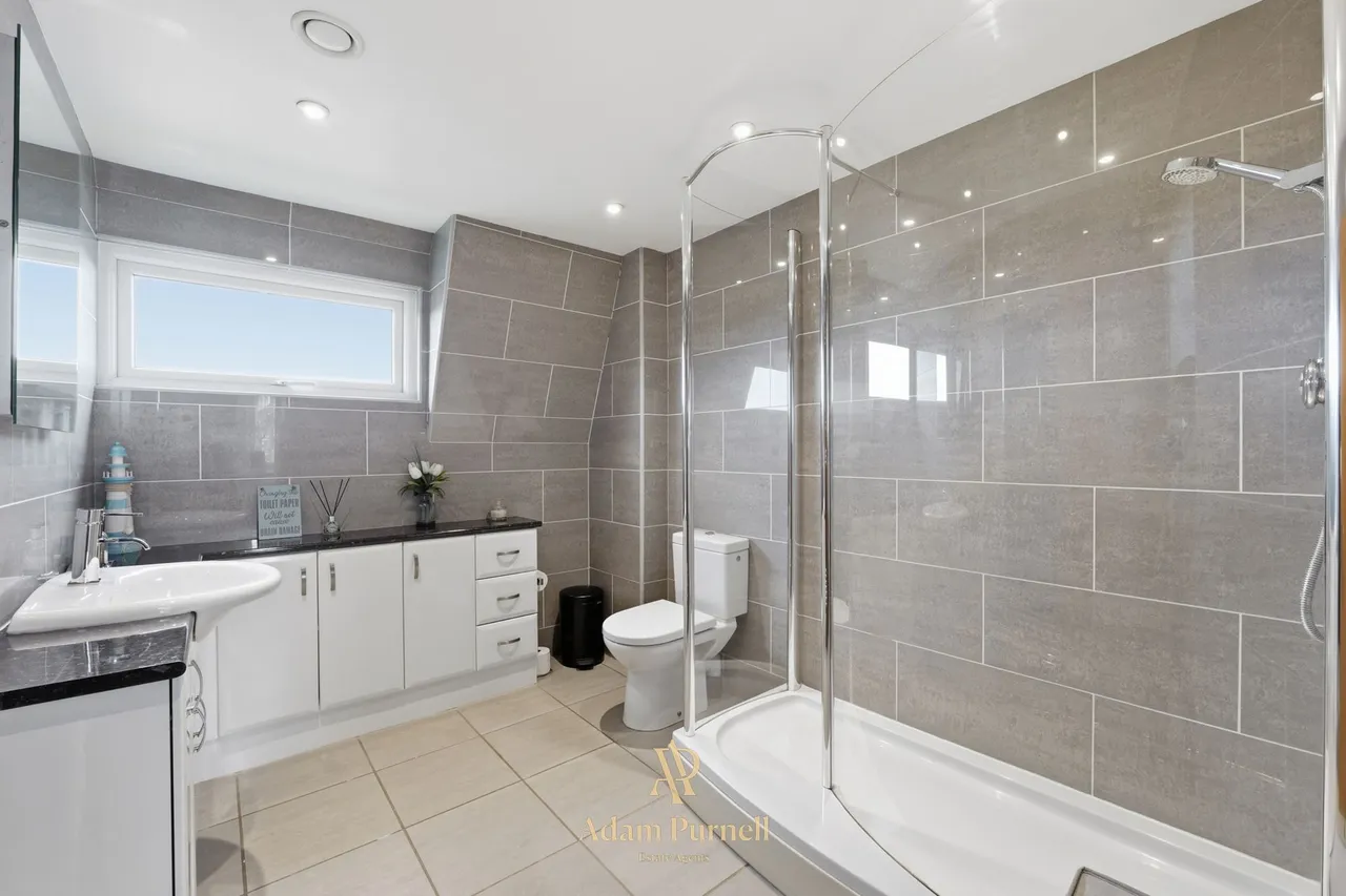 Salisbury Road, Burbage, LE10, photo 26