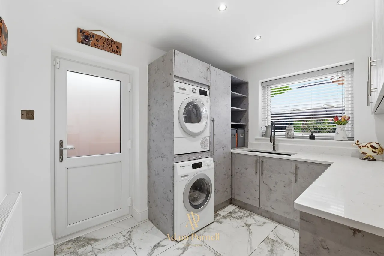 Salisbury Road, Burbage, LE10, photo 13