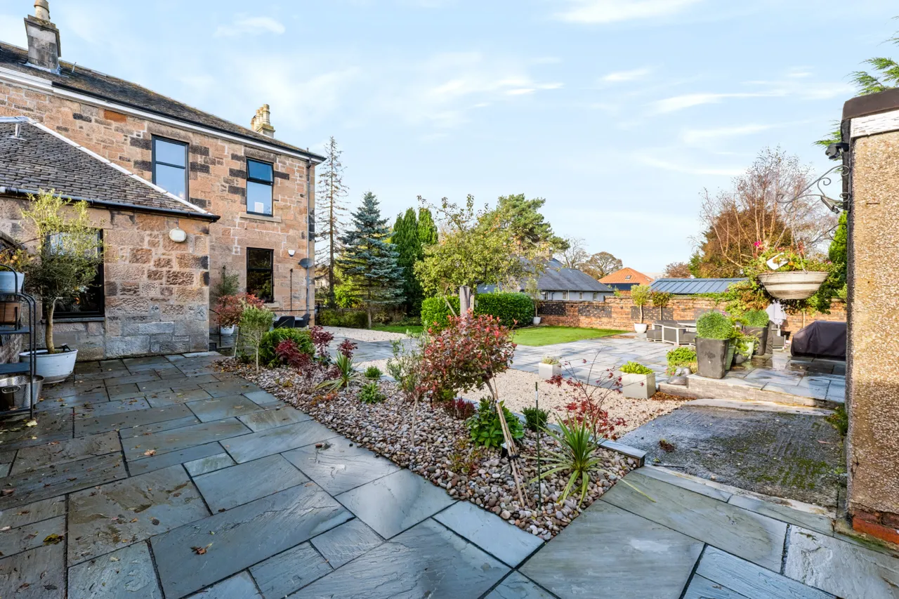 Kirkintilloch Road, Lenzie, G66, photo 41