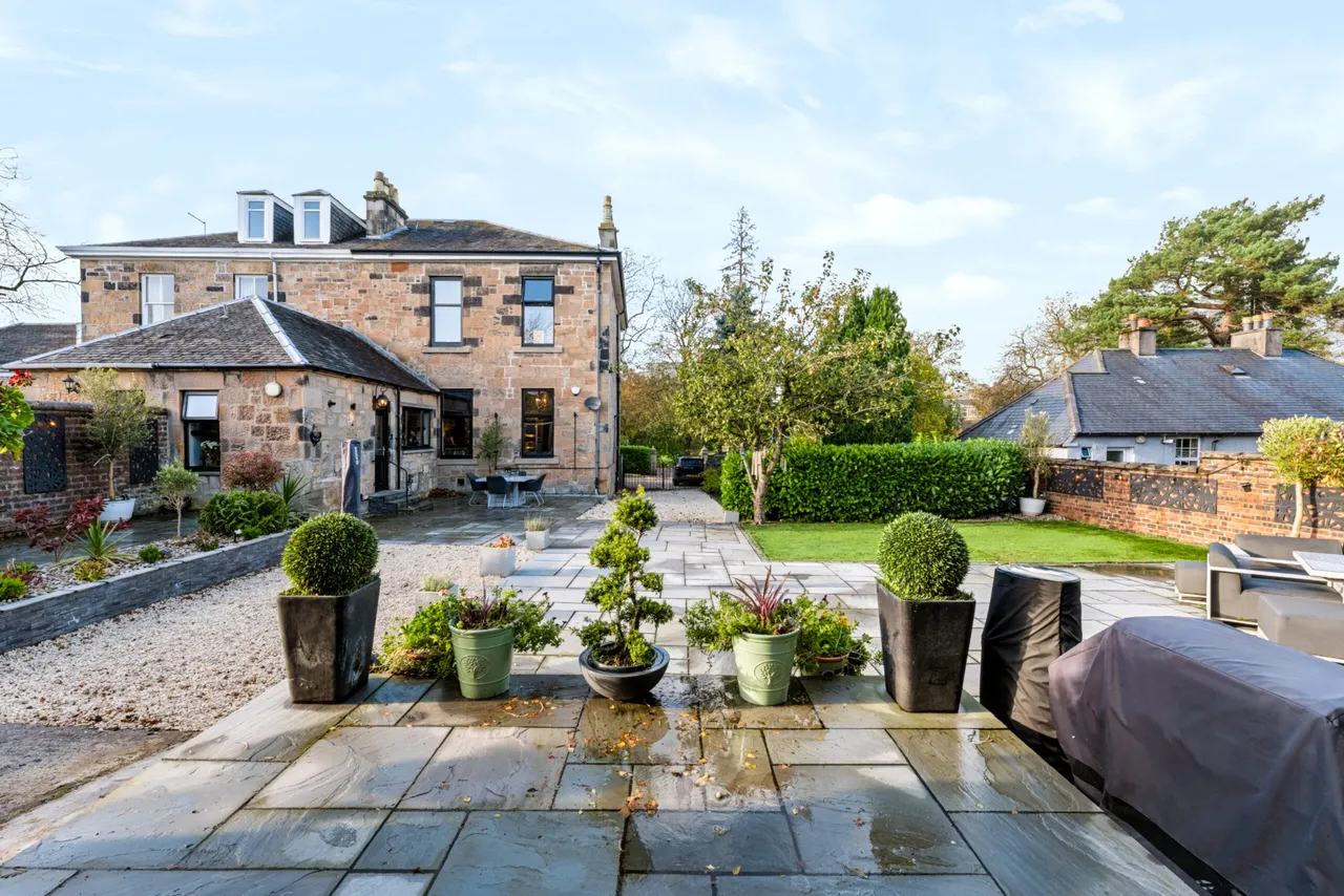 Kirkintilloch Road, Lenzie, G66, photo 40