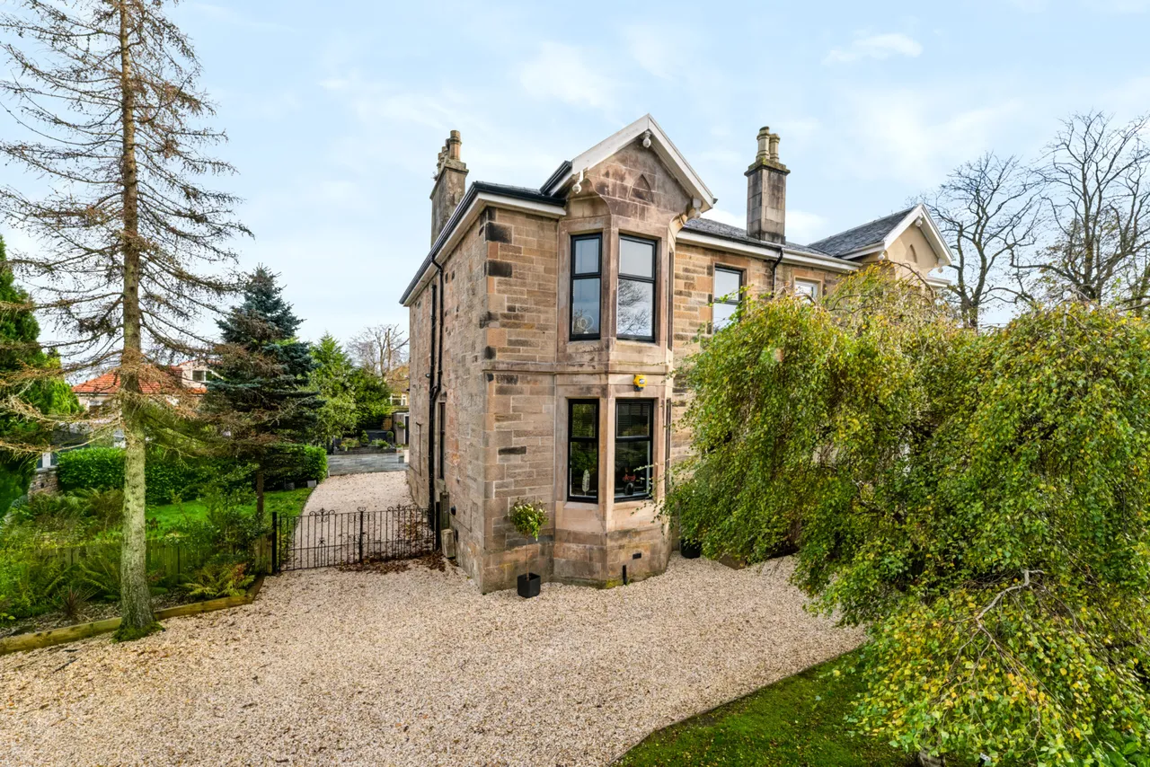 Kirkintilloch Road, Lenzie, G66, photo 43