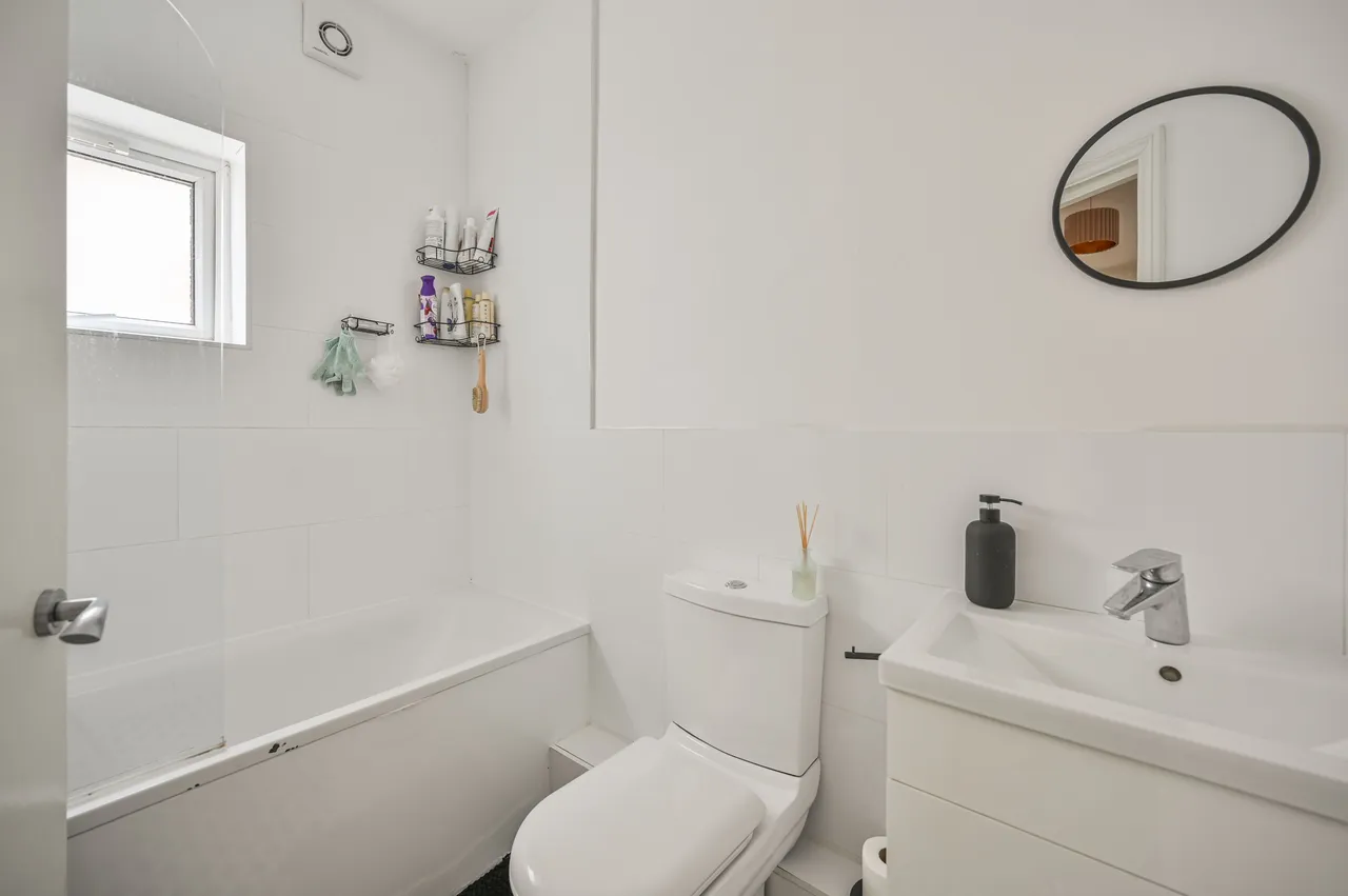 76 Westbury Avenue, London, photo 6