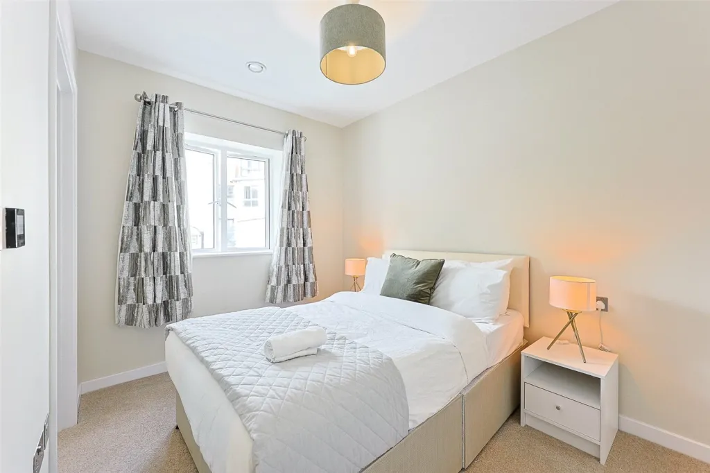 Warwick Road, Ealing, W5, photo 15