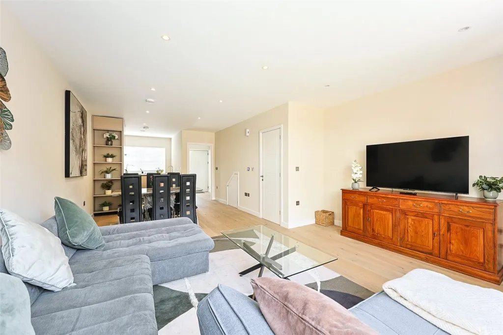 Warwick Road, Ealing, W5, photo 3