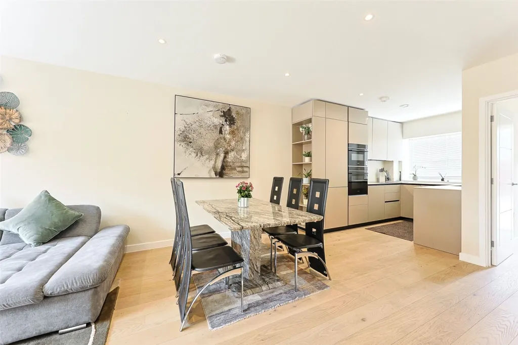 Warwick Road, Ealing, W5, photo 6