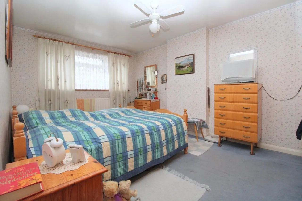 Chessholme Road, Ashford, photo 8