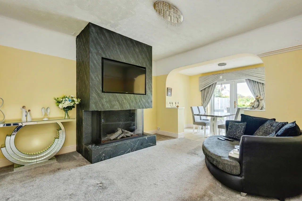 Kingsway, Widnes, WA8, photo 2
