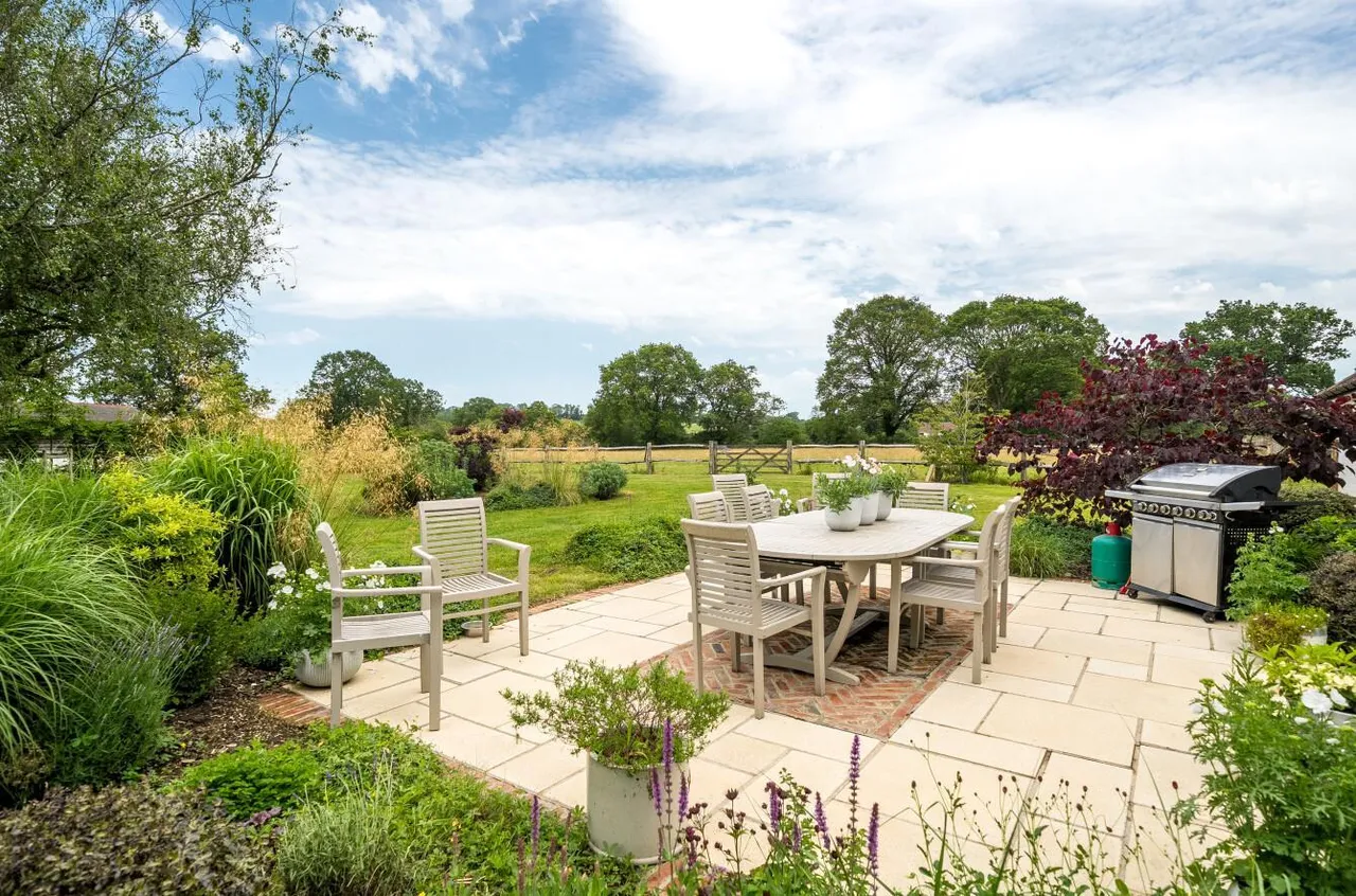 Beautifully Appointed Country Home, Egerton, photo 24