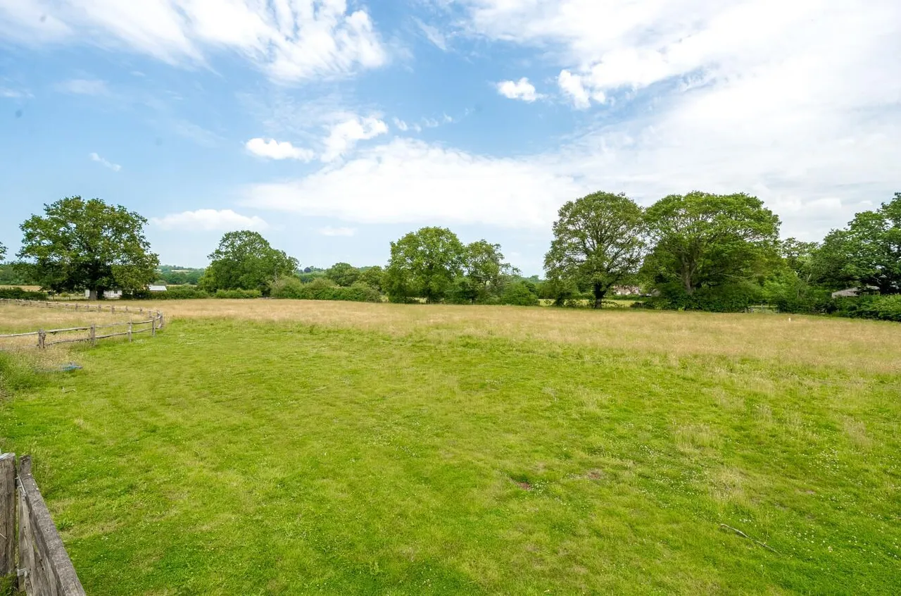 Beautifully Appointed Country Home, Egerton, photo 25