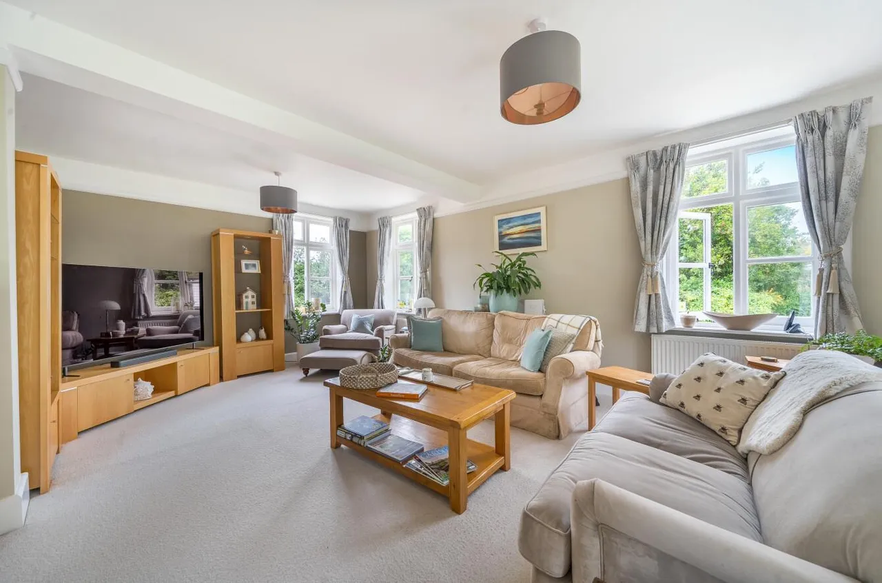 Beautifully Appointed Country Home, Egerton, photo 6