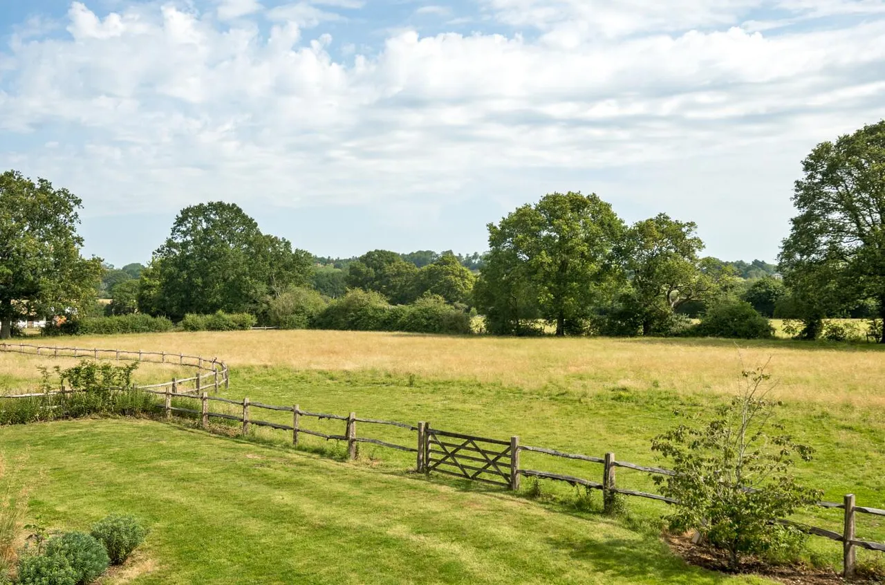 Beautifully Appointed Country Home, Egerton, photo 23