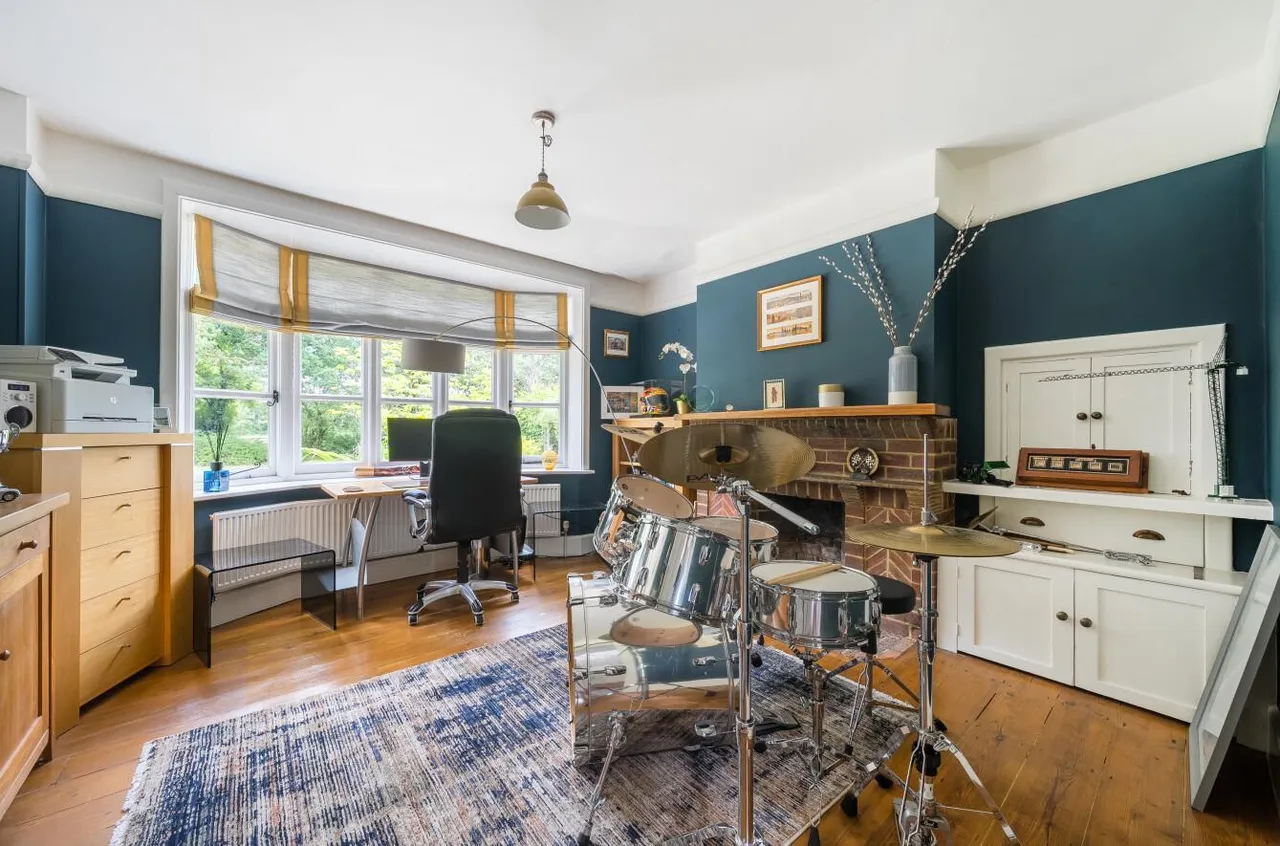 Beautifully Appointed Country Home, Egerton, photo 13
