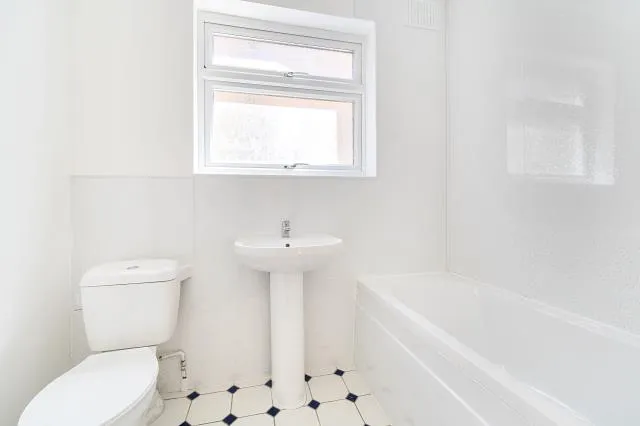 Connaught Road, Barnet, EN5, photo 9