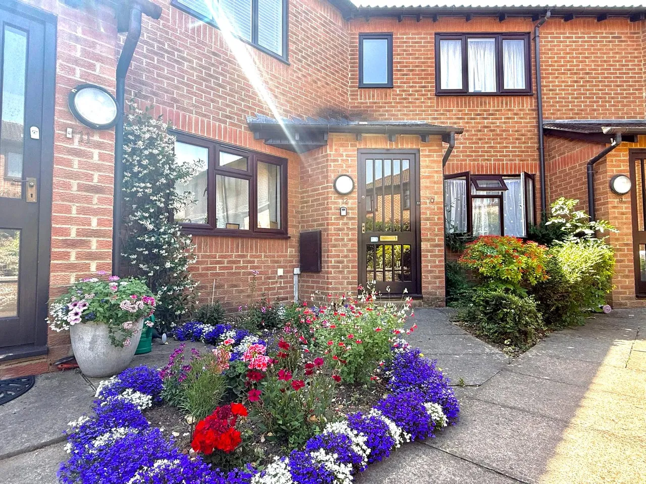 Parsonage Way, Frimley, Camberley, Surrey, GU16 8HY, photo 2