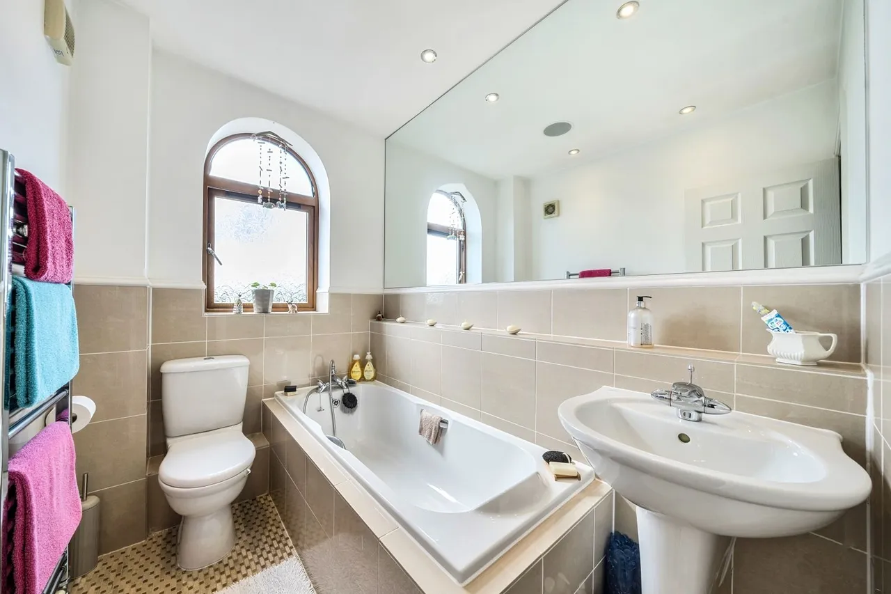 The Meadows, Sowerby Bridge, HX6, photo 15