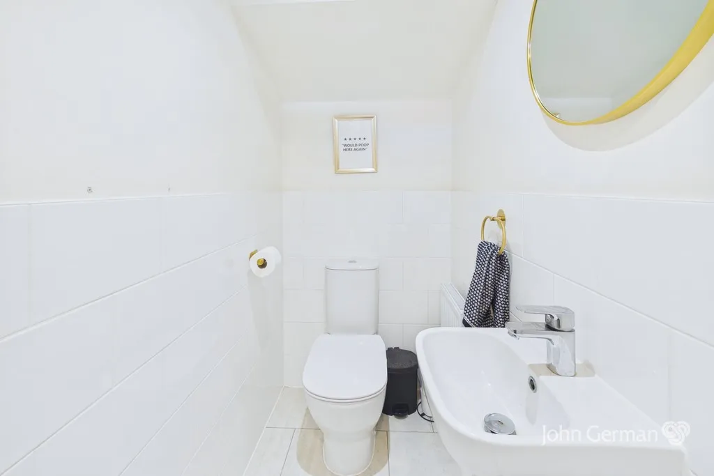 Pankhurst Close, East Leake, photo 8