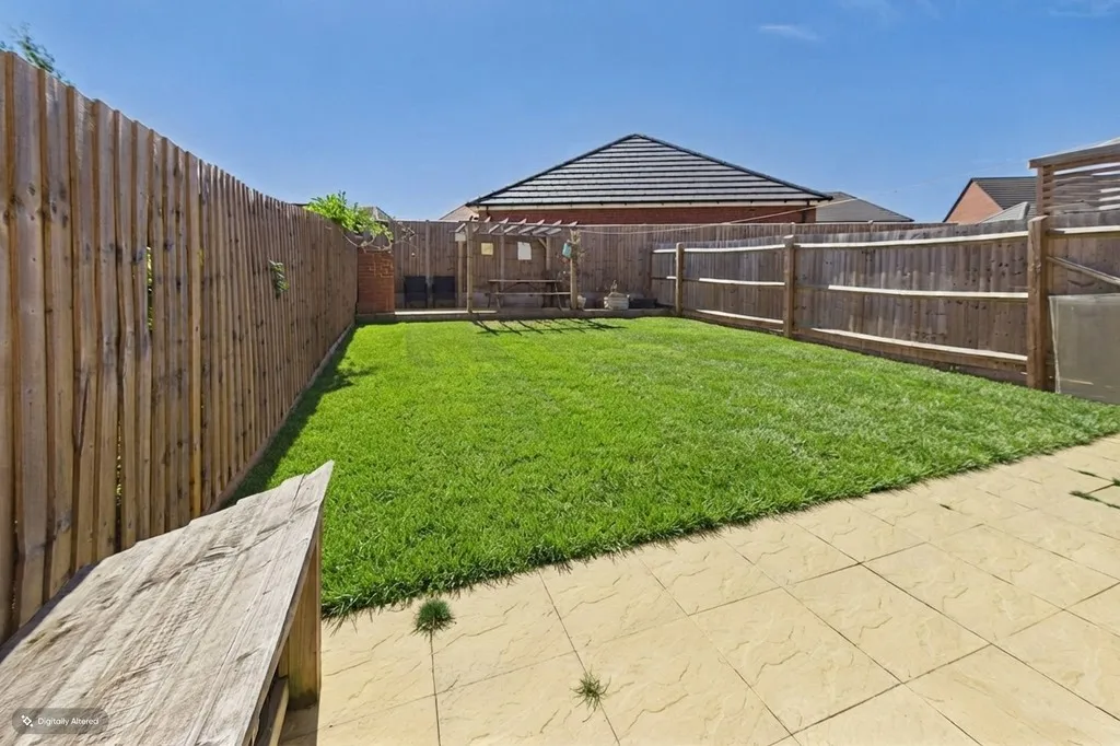 Pankhurst Close, East Leake, photo 16