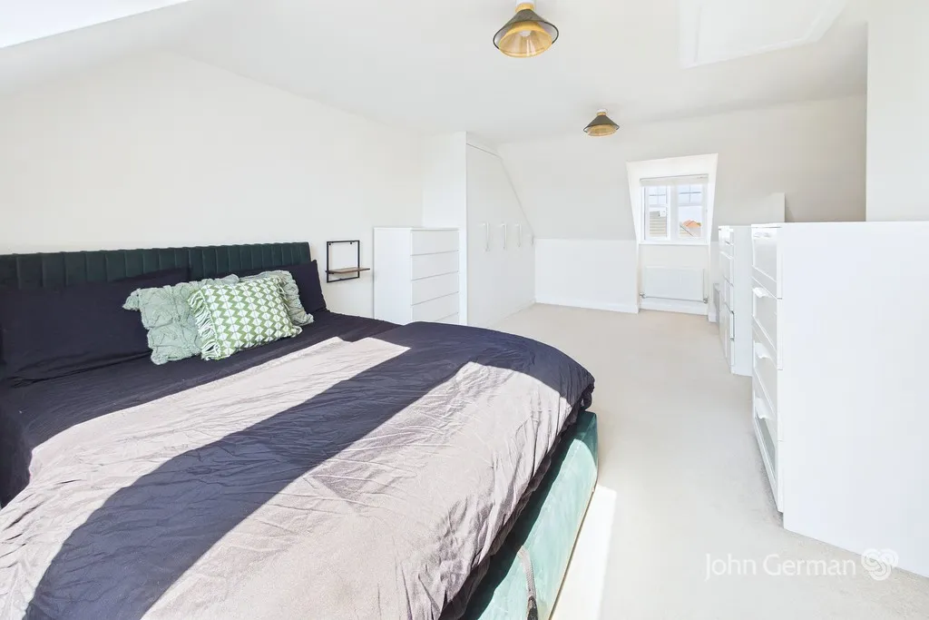 Pankhurst Close, East Leake, photo 10