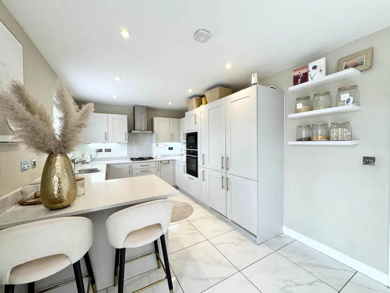 Mottram Rise, Eccleston, St Helens, photo 4