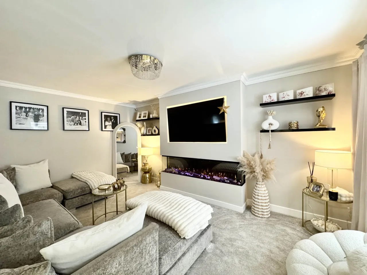 Mottram Rise, Eccleston, St Helens, photo 2
