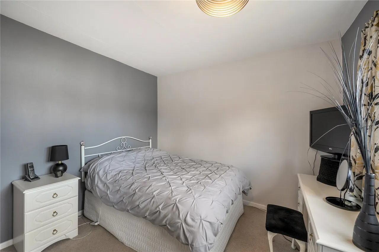 Wroxall Grove, Kings Heath, B13, photo 13