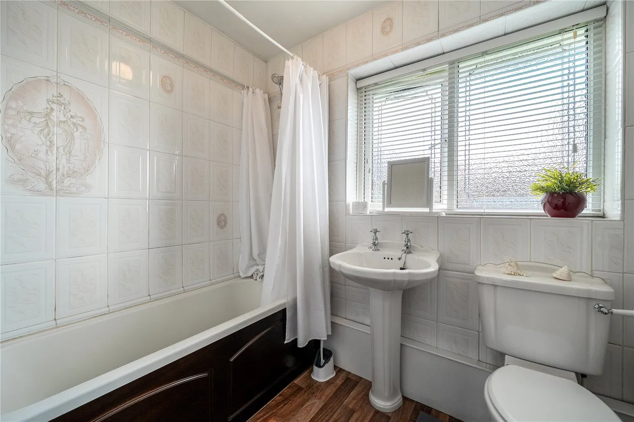 Wroxall Grove, Kings Heath, B13, photo 20