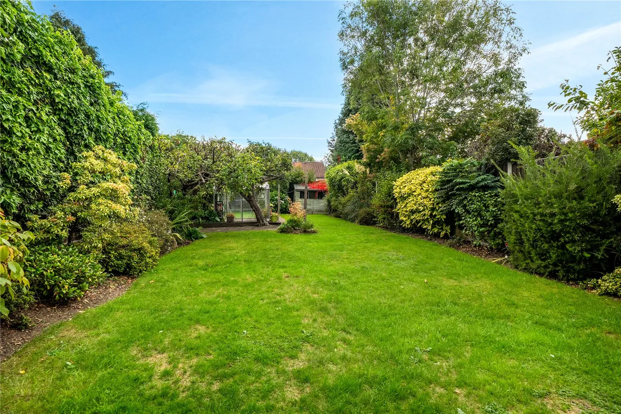 Wroxall Grove, Kings Heath, B13, photo 22