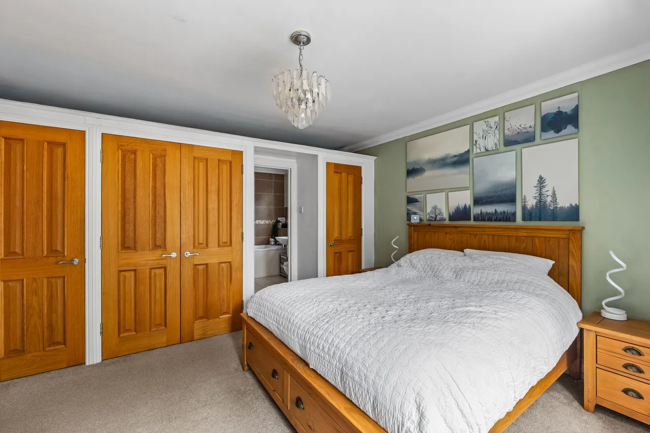 Bunce Common Road, Leigh, RH2, photo 12