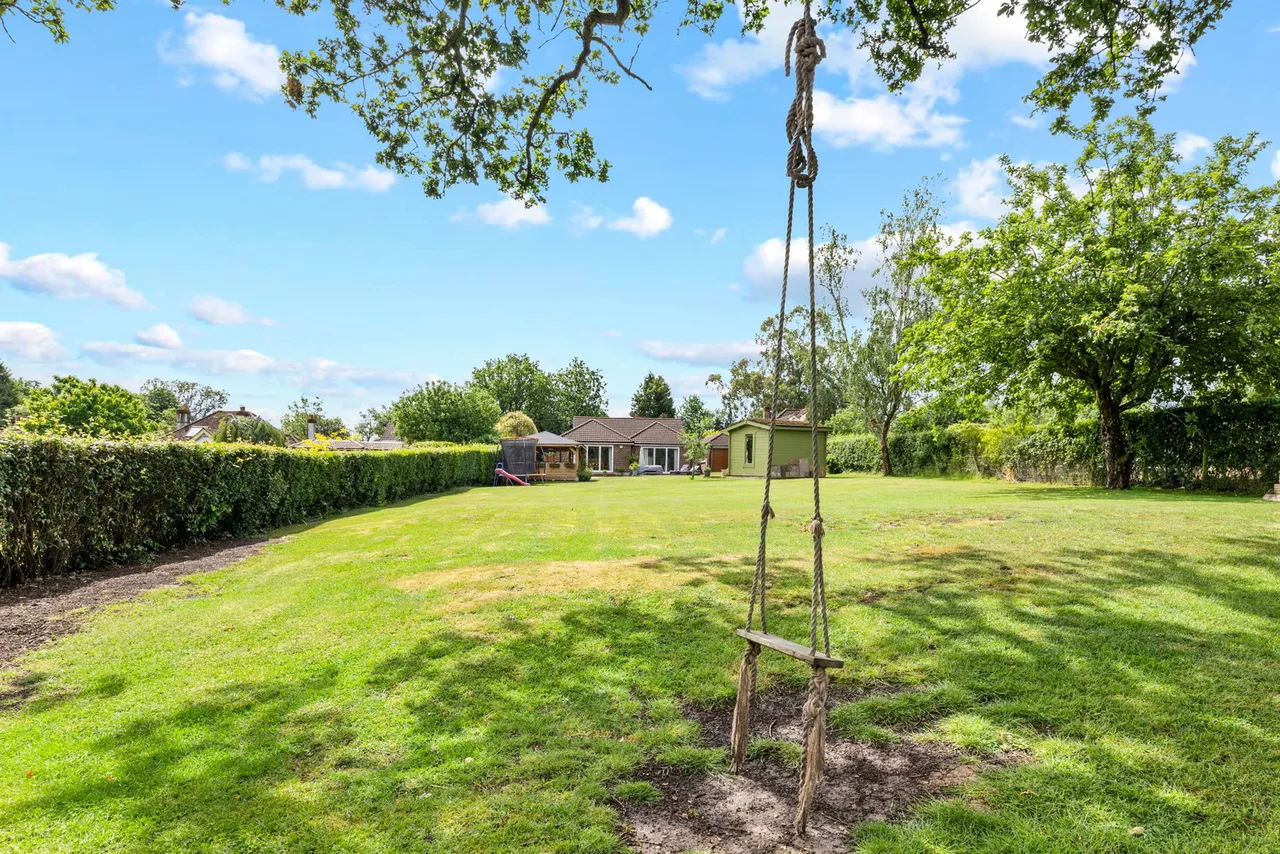 Bunce Common Road, Leigh, RH2, photo 21