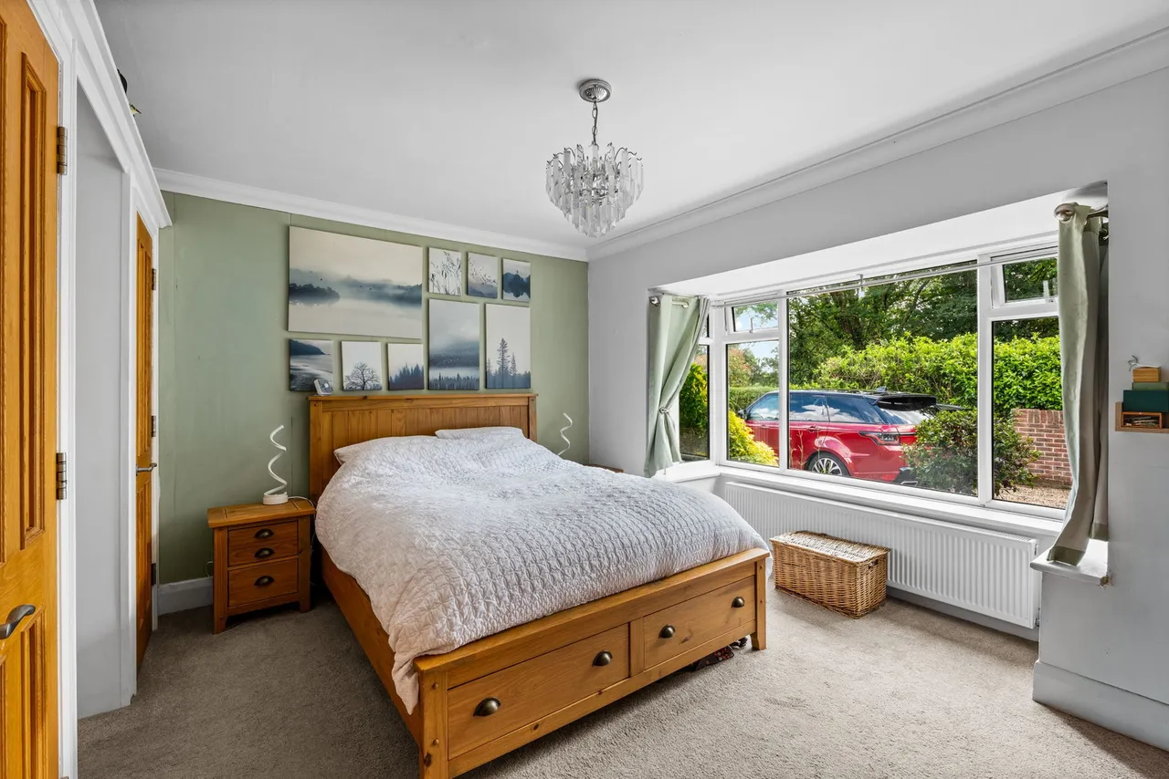 Bunce Common Road, Leigh, RH2, photo 11