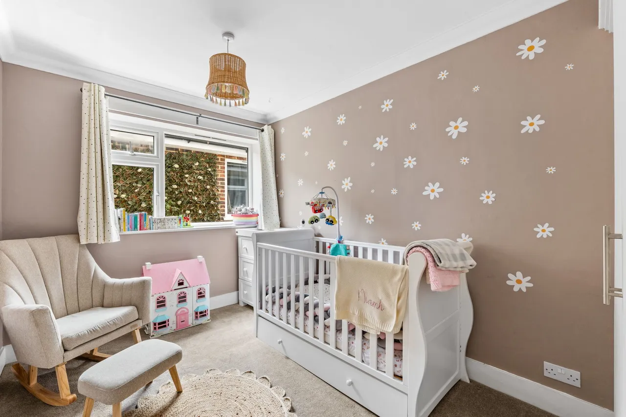 Bunce Common Road, Leigh, RH2, photo 16