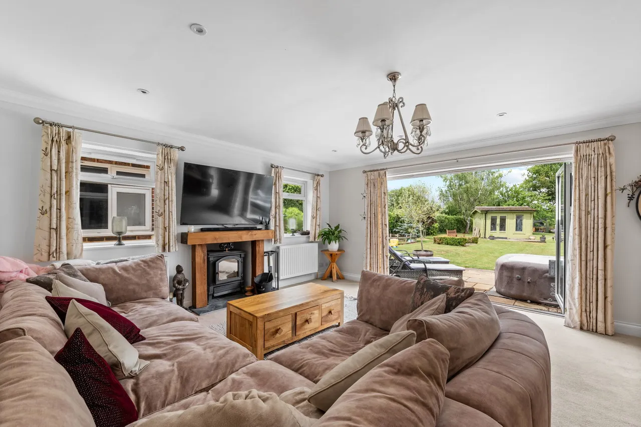 Bunce Common Road, Leigh, RH2, photo 4