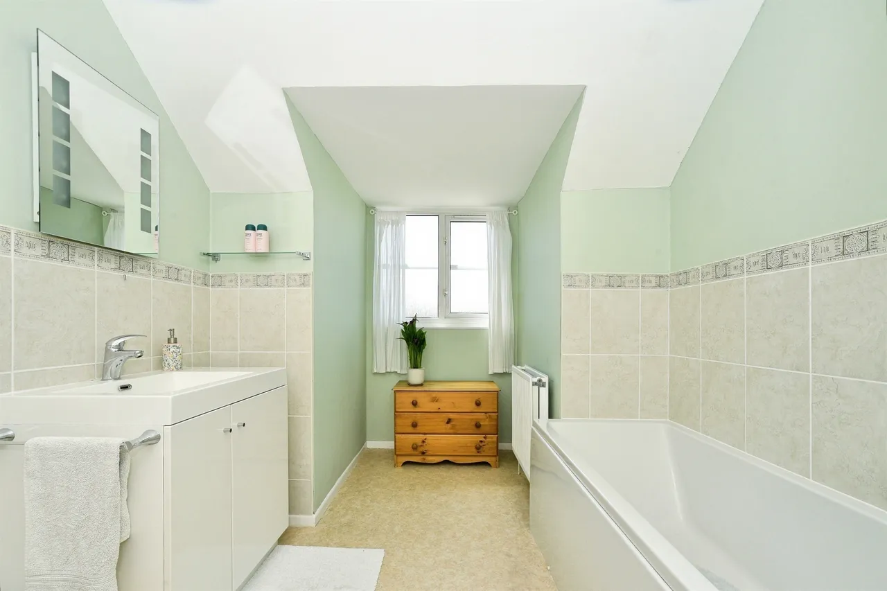 Park Close, Calne, SN11, photo 13