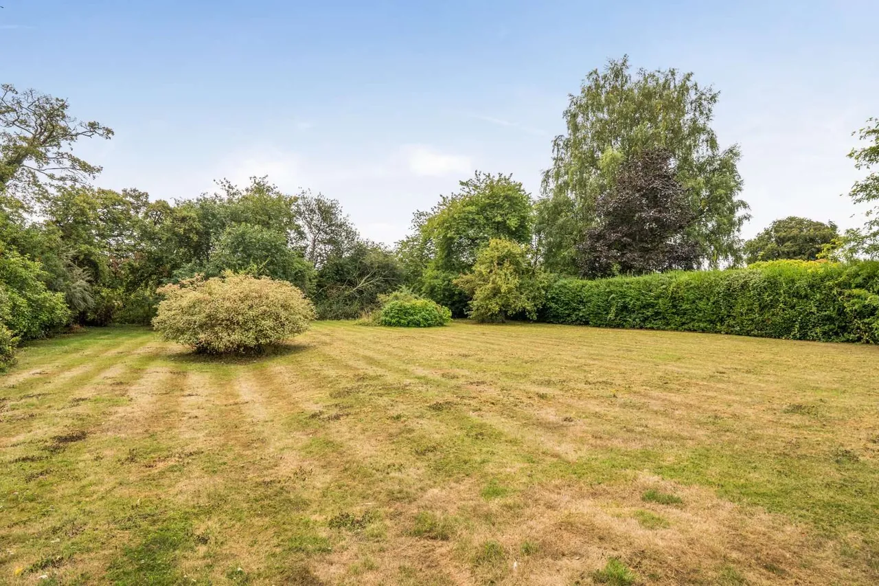 Gaston Lane, Upper Farringdon, GU34, photo 13