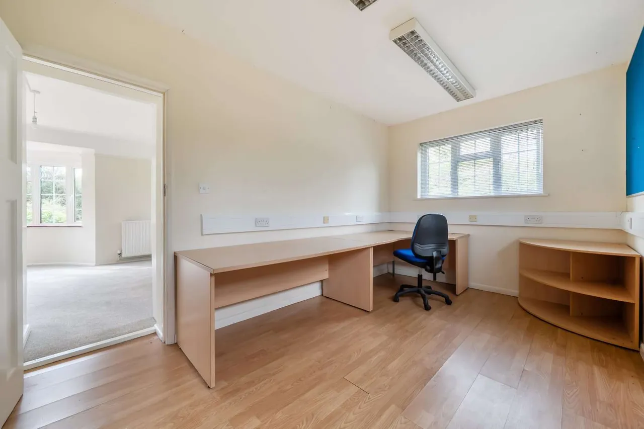 Gaston Lane, Upper Farringdon, GU34, photo 3