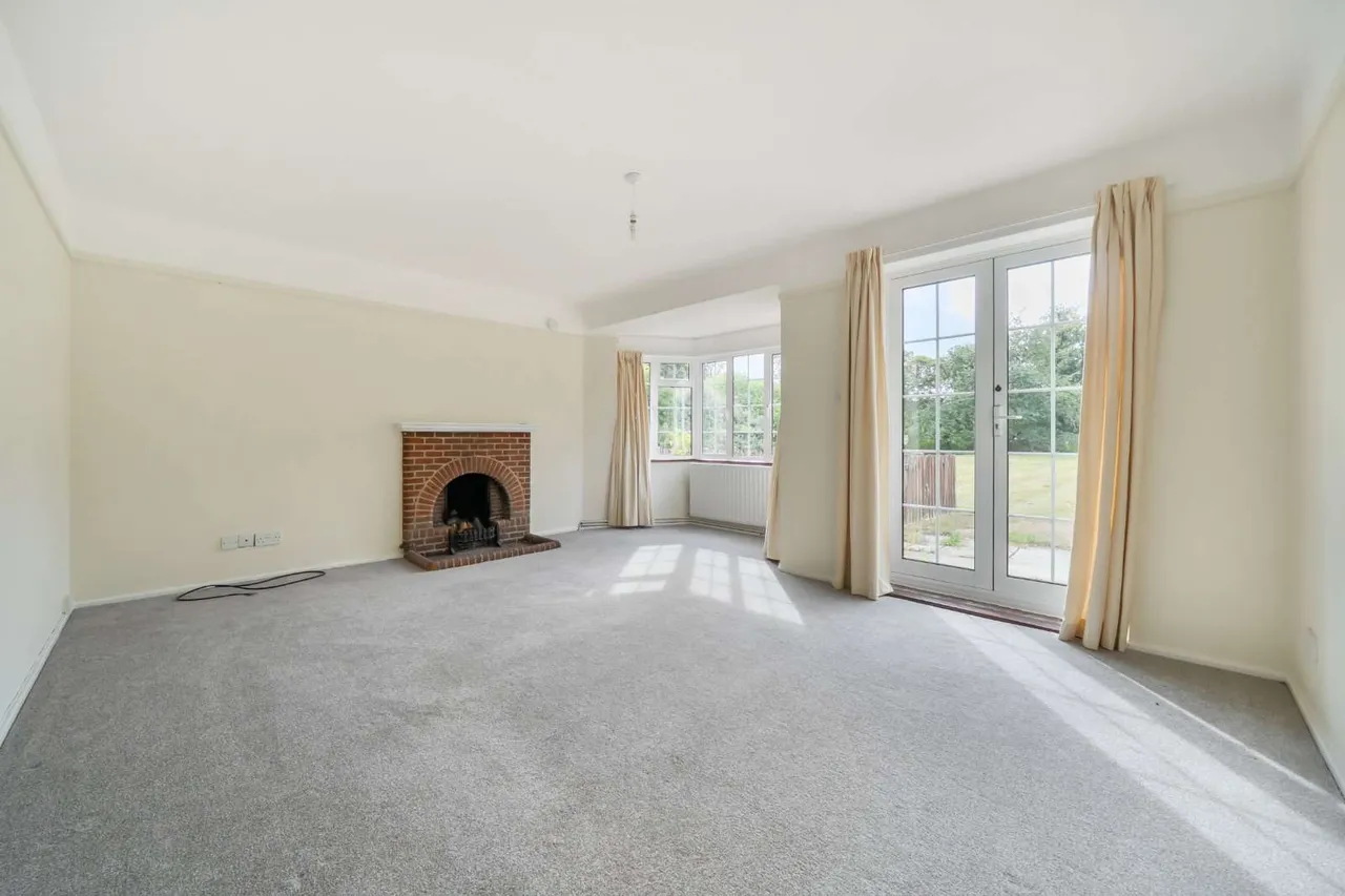 Gaston Lane, Upper Farringdon, GU34, photo 4