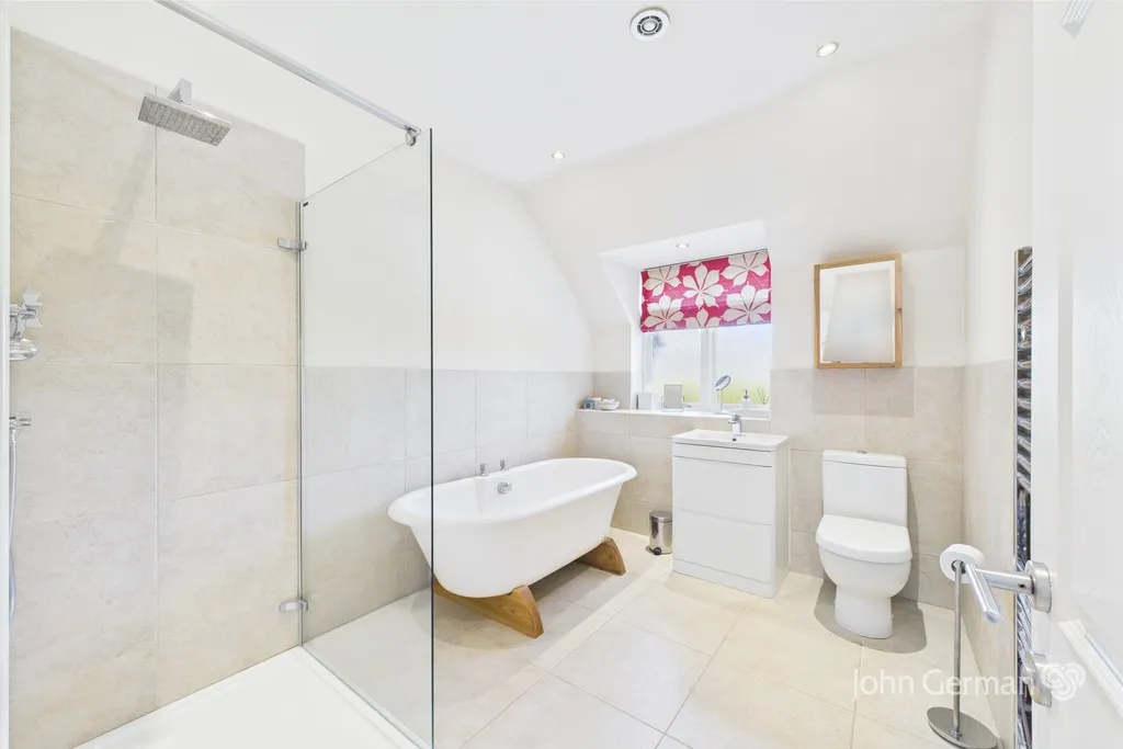 Gaiafields Road, Lichfield, photo 26