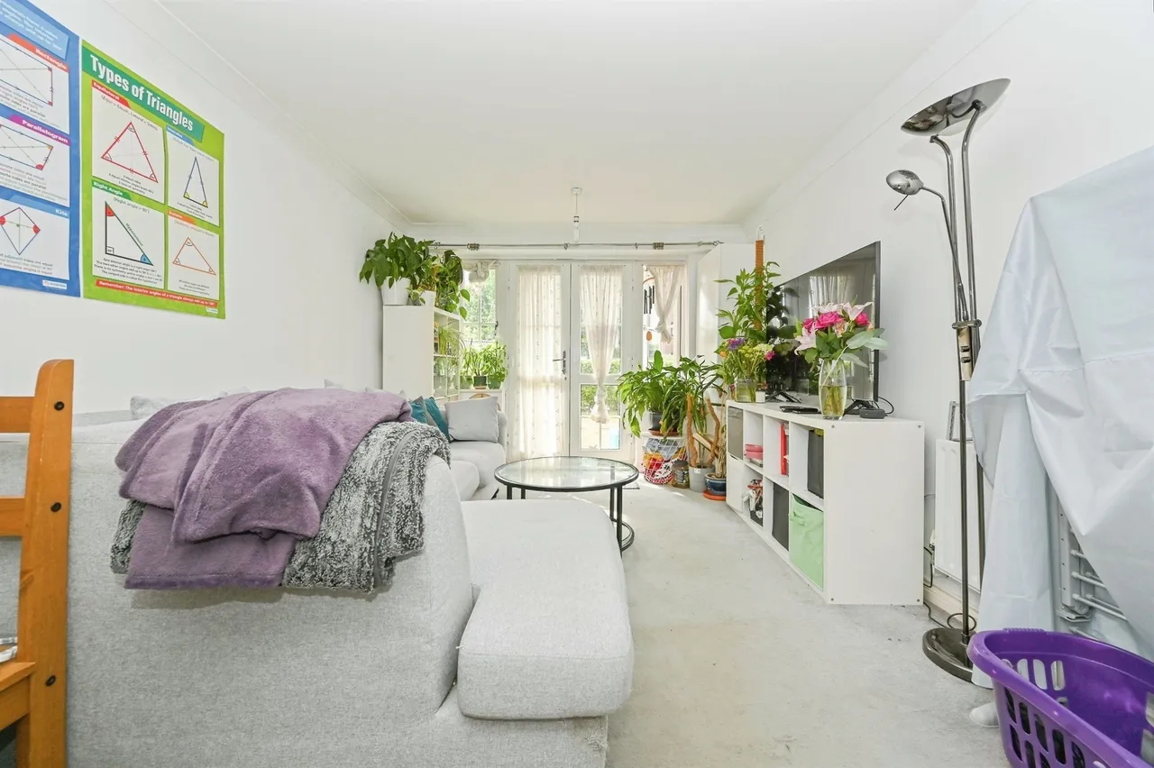 St. Albans Road, Watford, photo 5