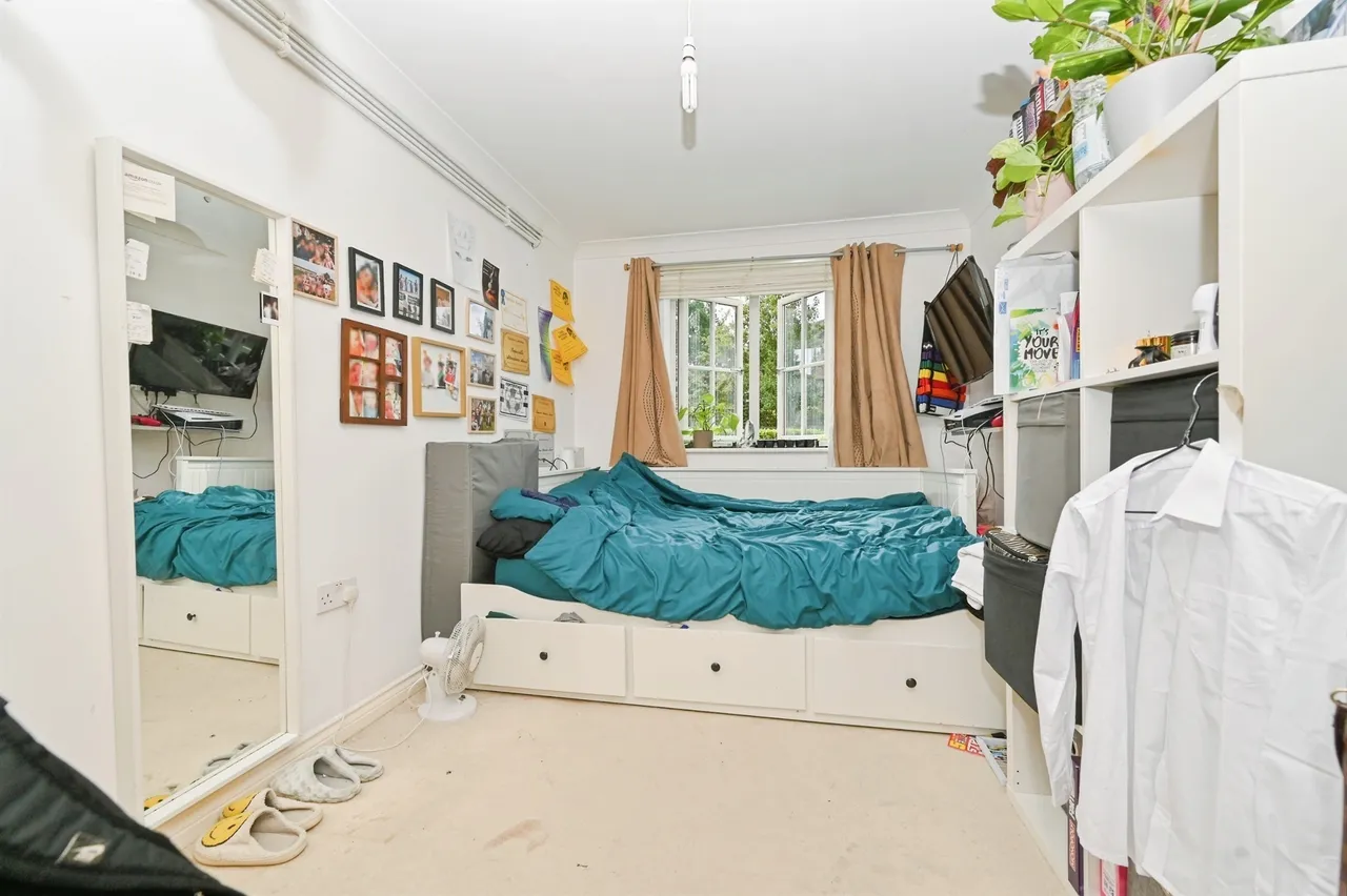 St. Albans Road, Watford, photo 8