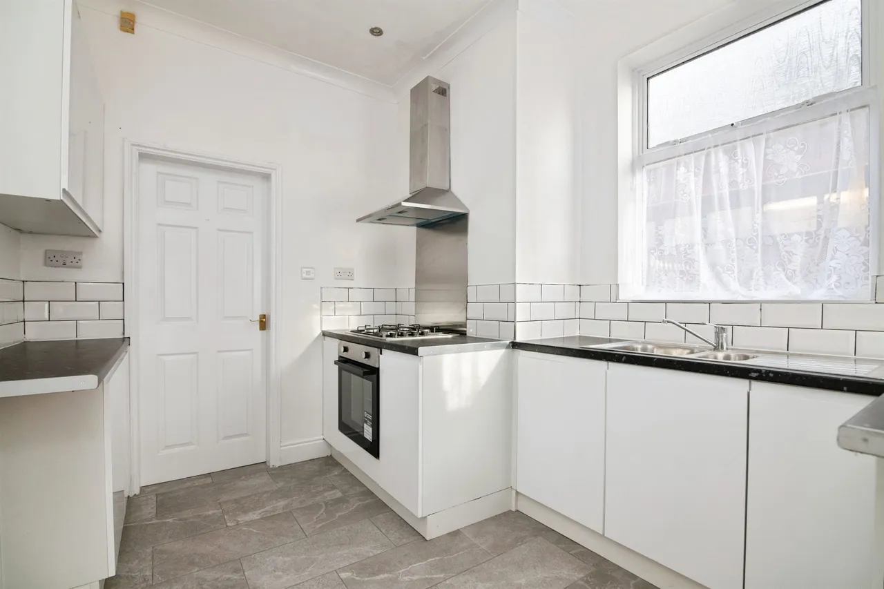 Hall Green Road, WEST BROMWICH, photo 5