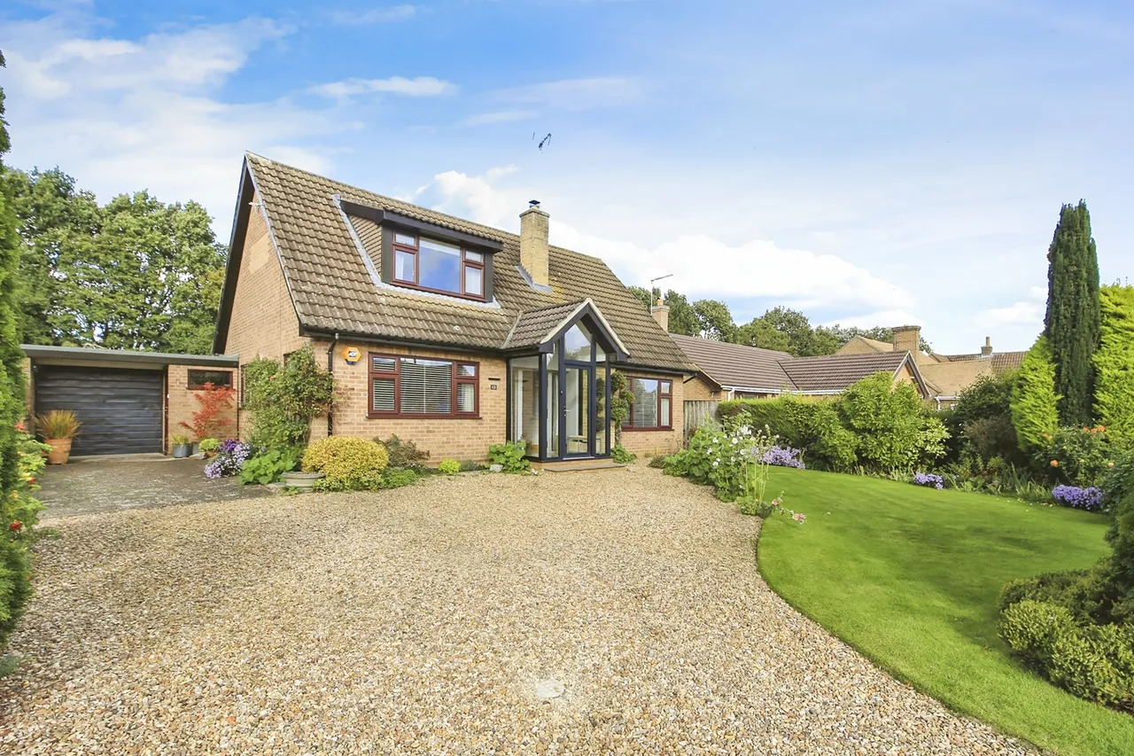 3 bed house for sale, Peakirk Road, Glinton, PE6