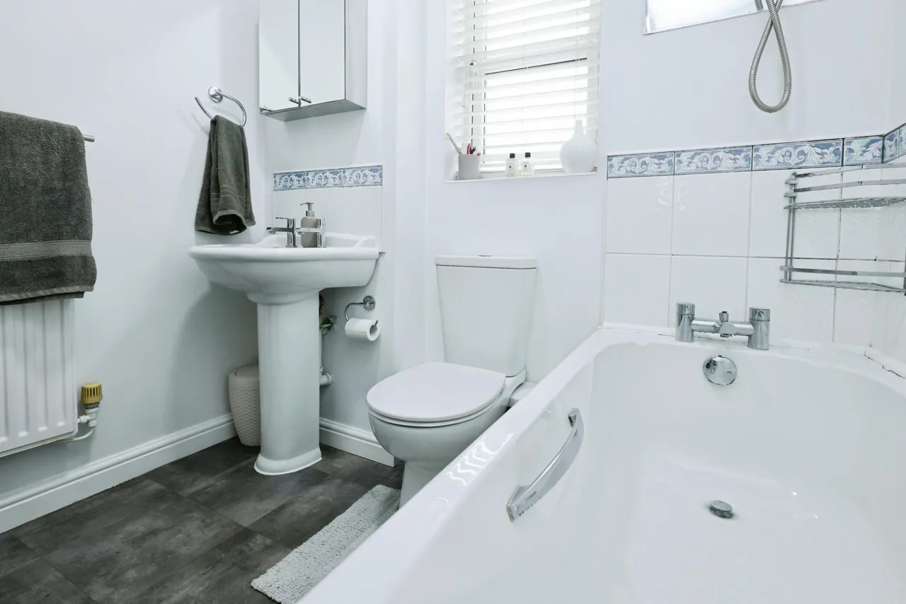 Swan Drive, Droitwich, WR9, photo 21