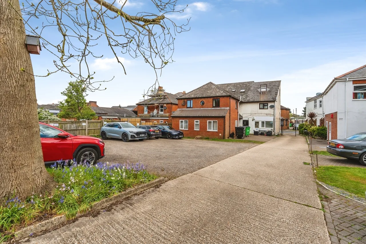 Rumbridge Street, Totton, Southampton, photo 2