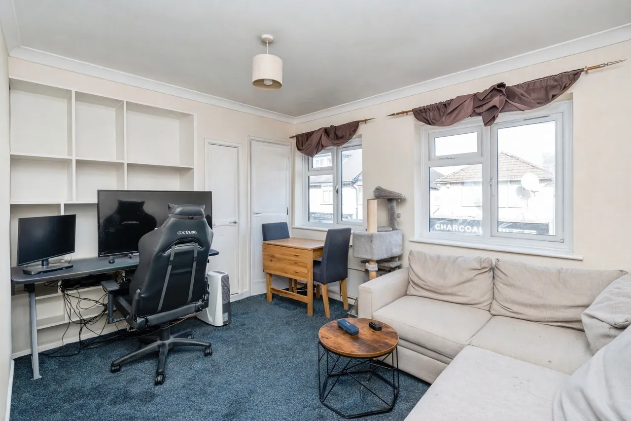 Rumbridge Street, Totton, Southampton, photo 3