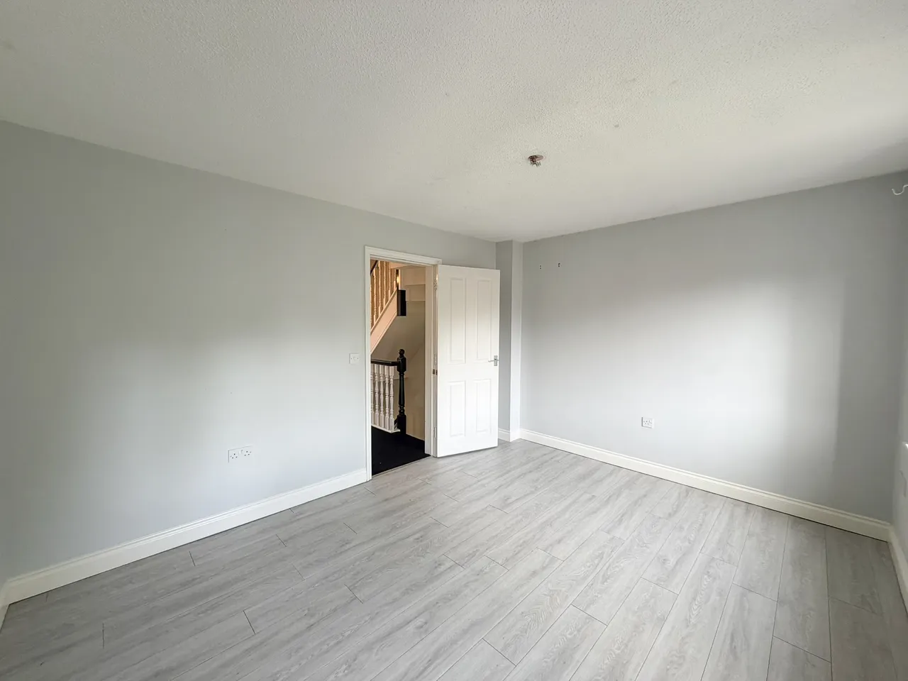 Waters Edge, Ashton-Under-Lyne, OL6, photo 10